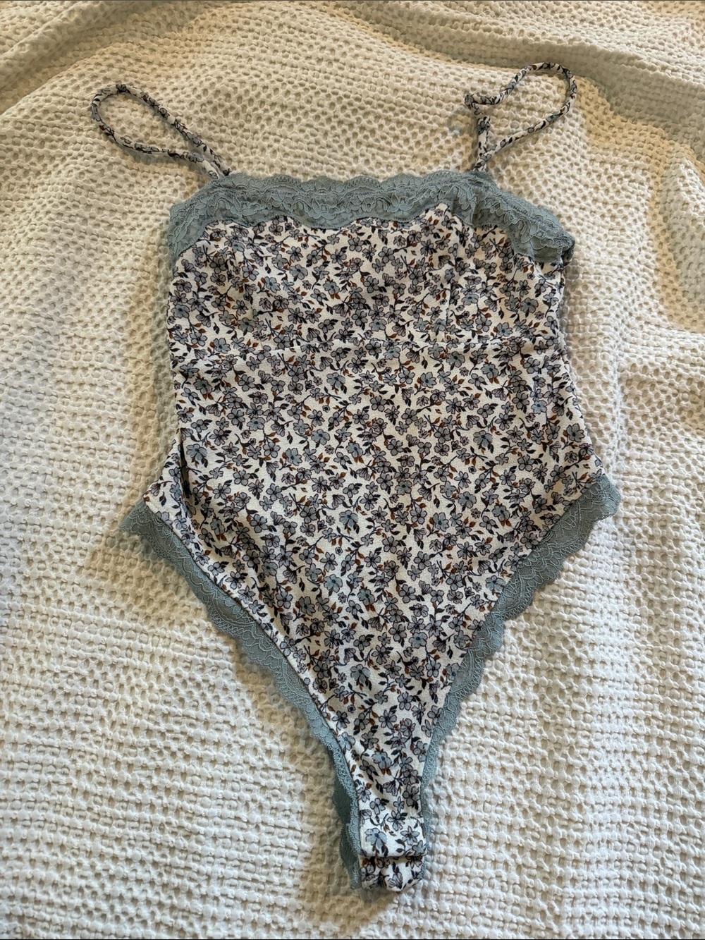 Wild Fable Floral Lace Trim Bodysuit